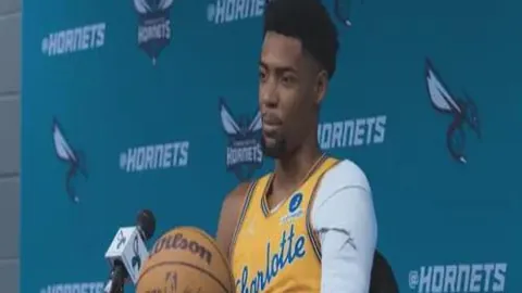 德甲赛场：格雷戈里送神传，霍勒精准破门