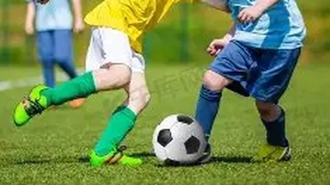 中国男队冰壶世锦赛开门红，喜迎首胜