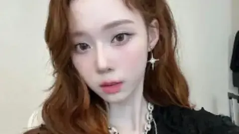 阿什利扬学穆里尼奥态度：争议判罚不言，谨言慎行避失言