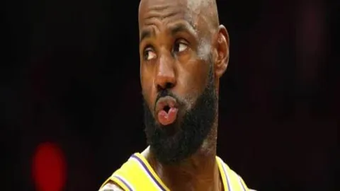 国足备战日程公布！吾米提江、吴少聪加盟九派报道引期待